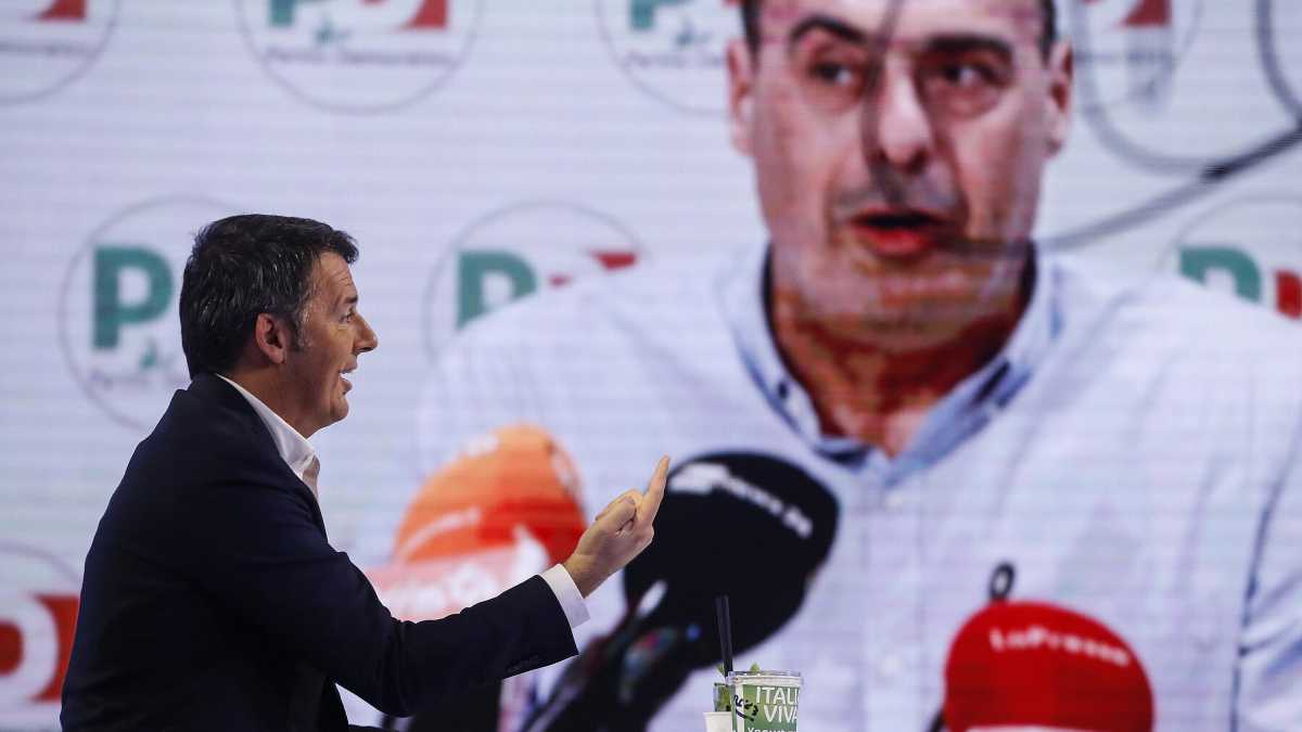Immagine di Renzi: "Se cade il governo, subito al voto. Attrezziamoci per vincere". Zingaretti: "Bene la svolta"