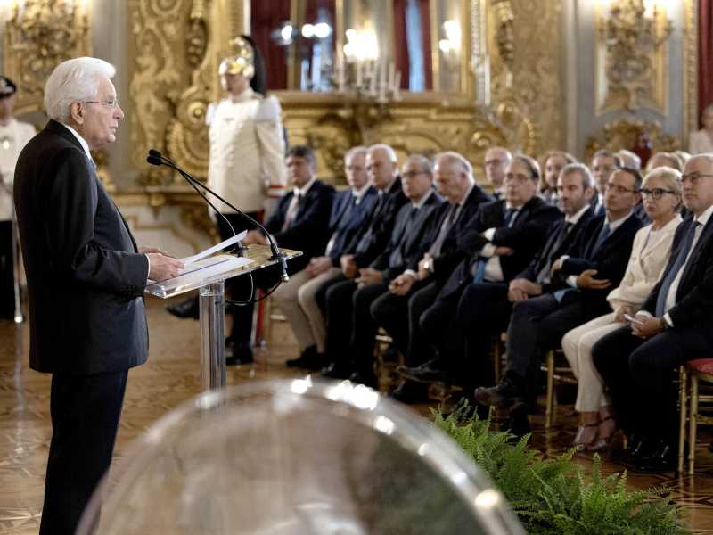 La lezione di Mattarella a La Russa. Dal Colle piovono messaggi al governo. A partire da Trump