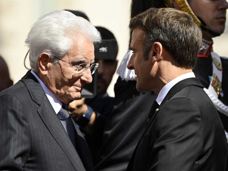  Sergio Mattarella ed Emmanuel Macron - foto Ansa