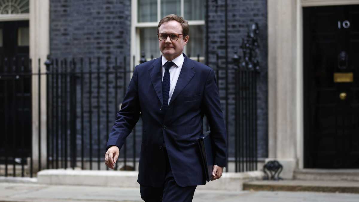 Immagine di Il candidato inglese Tugendhat e la politica degli acronimi