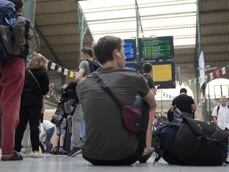 Olimpiadi di Parigi: massiccio attacco alla rete ferroviaria ad alta velocità Tgv (LaPresse)<br />