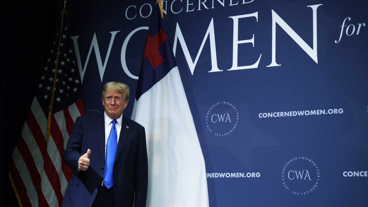 Immagine di Tutte le donne di Donald Trump in campagna elettorale: pretoriane, arriviste e fedelissime