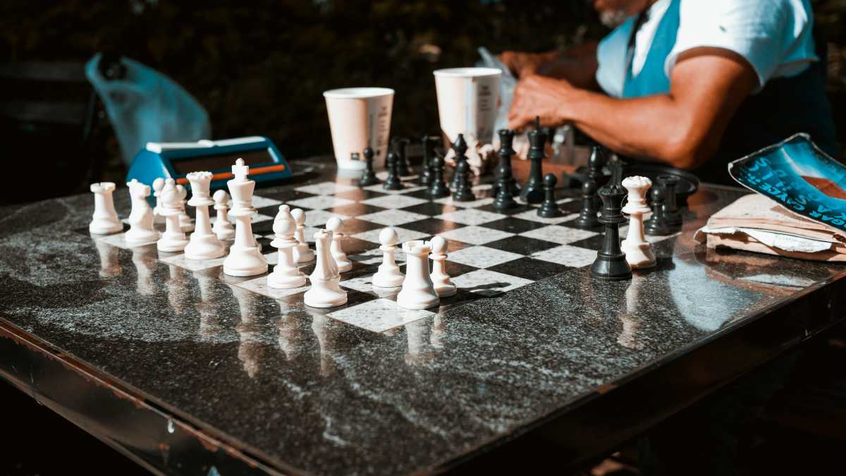 Immagine di L’intelligenza è un dato di fatto che mai come oggi chiede di essere decifrato