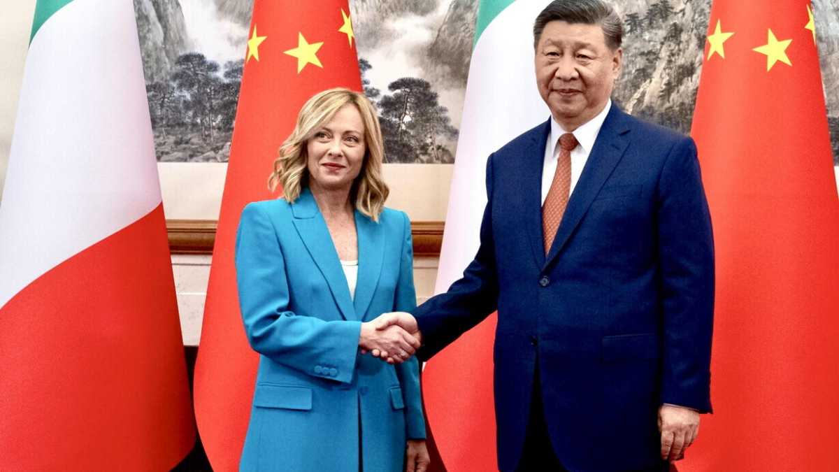 Immagine di Meloni in Cina incontra Xi Jinping: colloquio di un'ora e mezza per rinsaldare la cooperazione