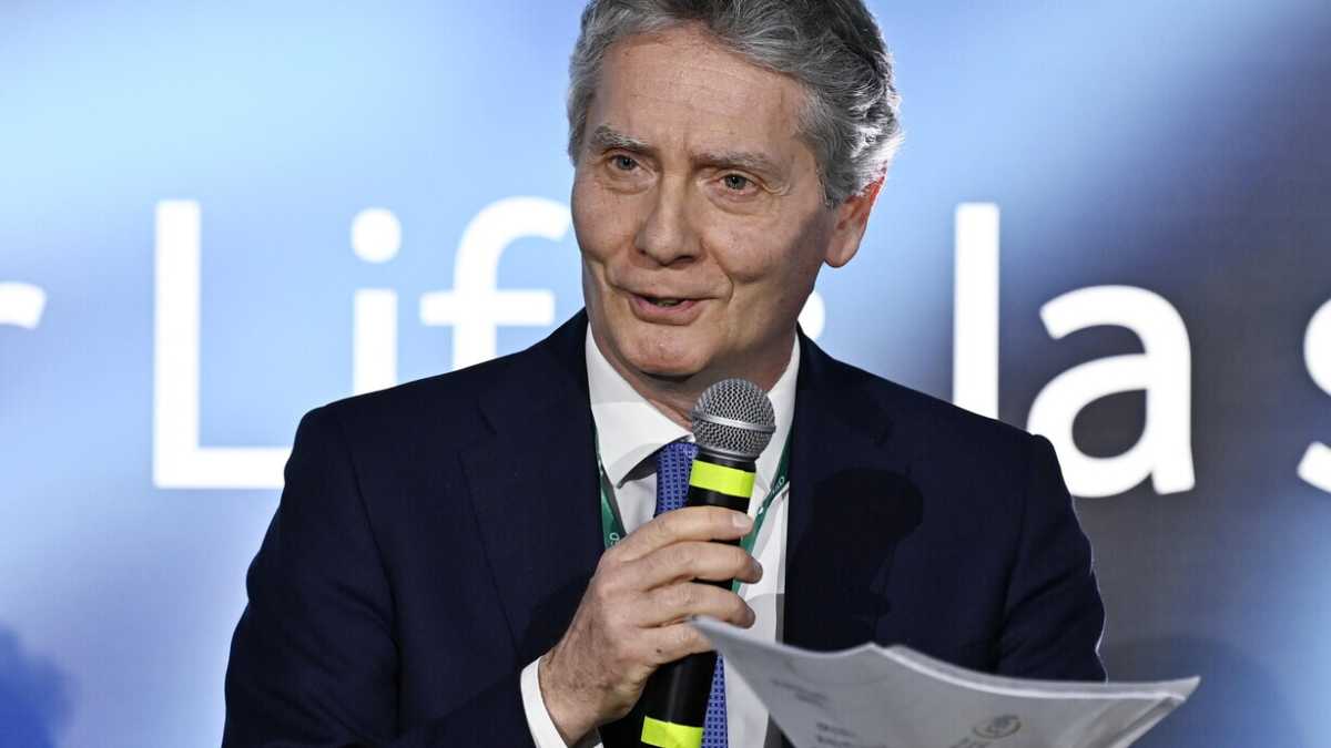 Immagine di La nomina di Mazzotta a Fincantieri fa scontrare Crosetto e Giorgetti. Il silenzio del Quirinale