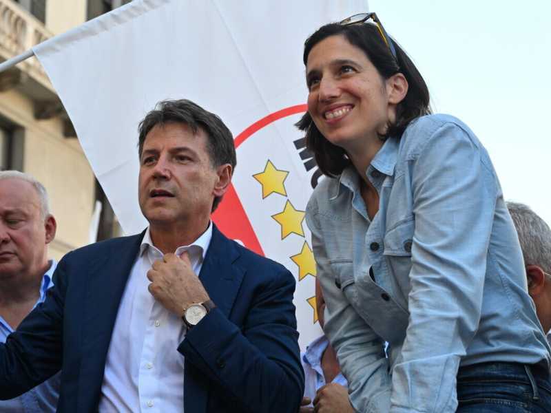 Giuseppe Conte ed Elly Schlein - foto Ansa