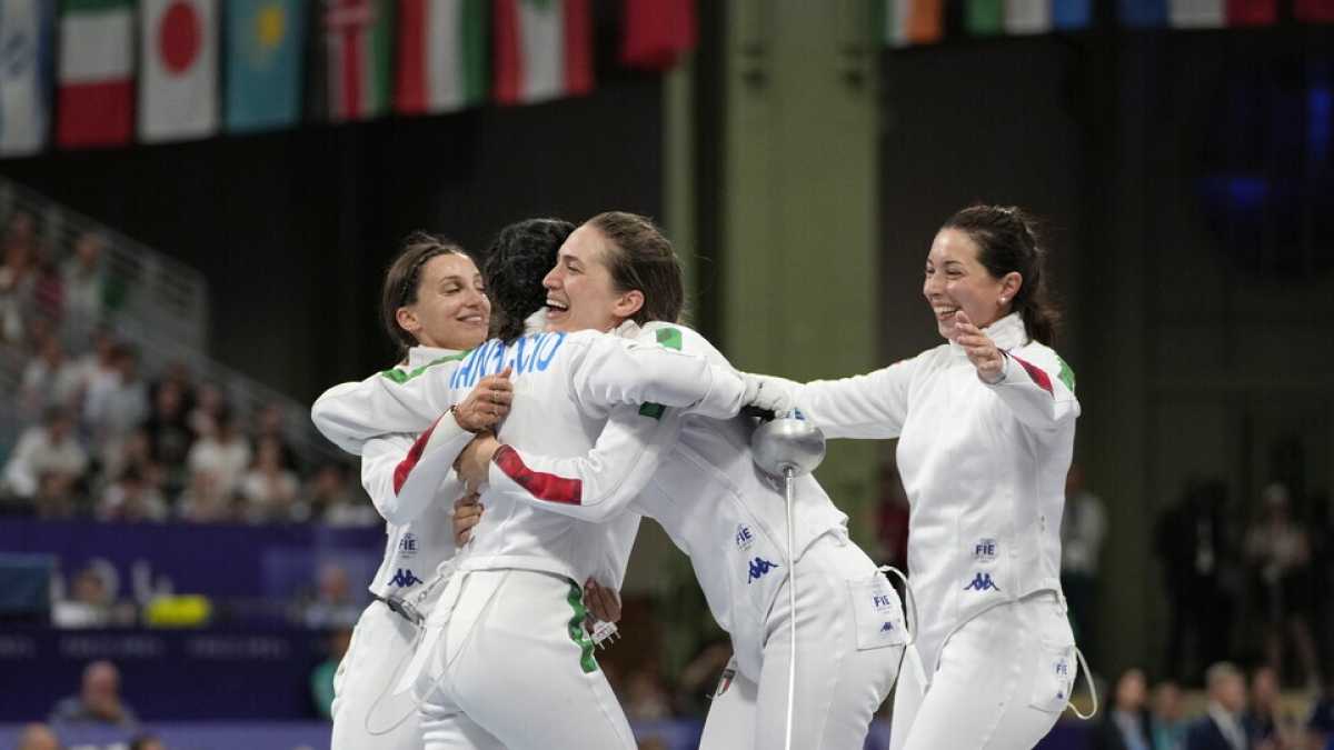 Immagine di La Nazionale femminile di spada ha spento il volume al Grand Palais