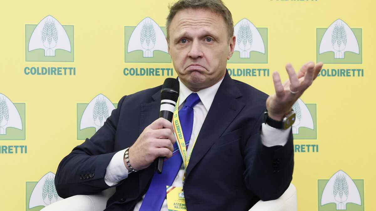 Immagine di Le ultime promozioni di Lollobrigida. Da collaboratori a dirigenti. Il ministero esplode