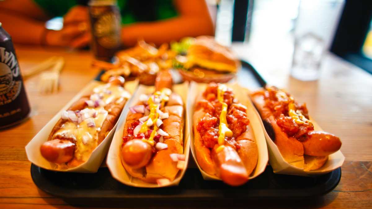 Immagine di Le sacrosante rivendicazioni dei mangiatori di hot dog