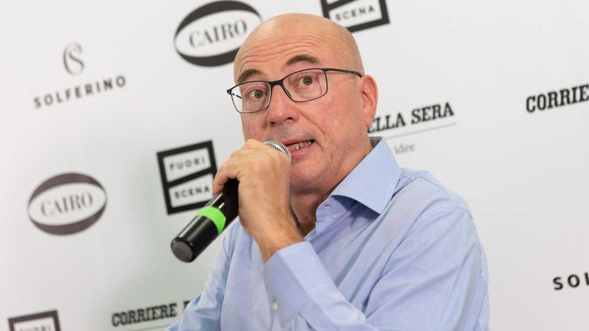 Immagine di Musica troppo alta e bus che non passano. Date una birra al povero Cazzullo