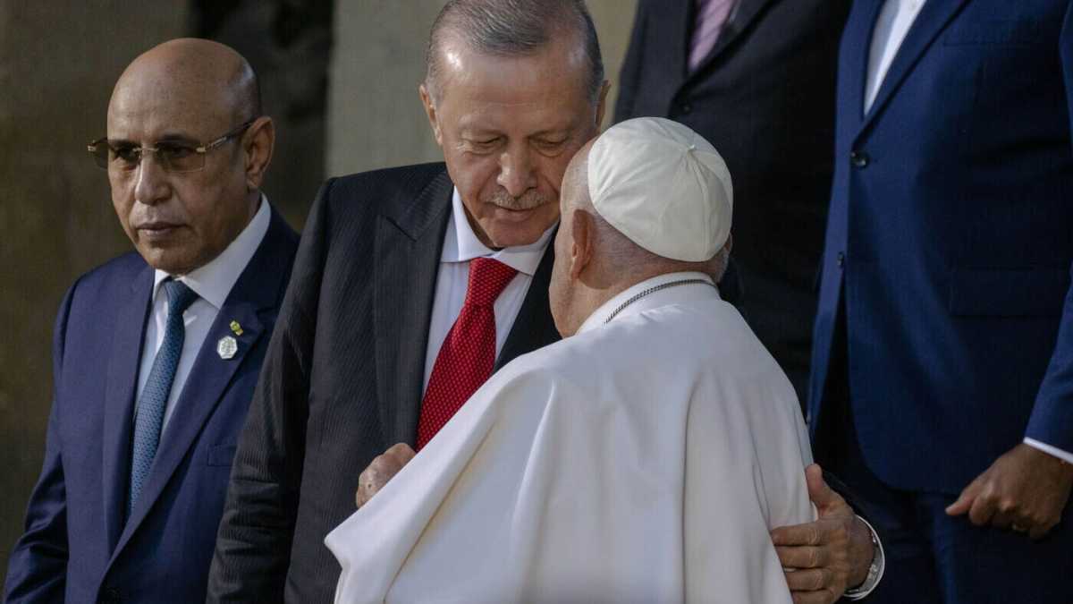 Immagine di Erdogan vuole Papa Francesco come alleato