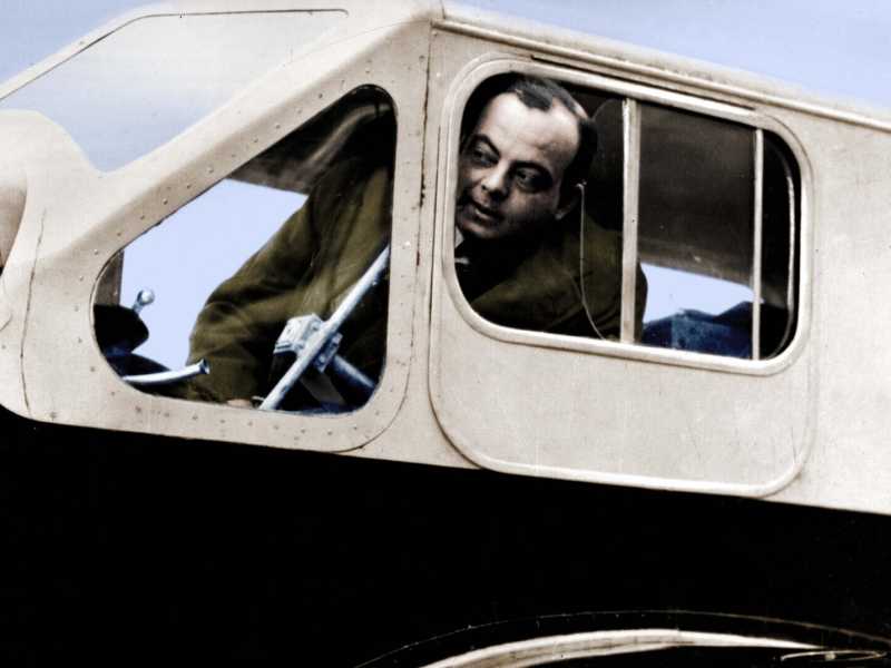 Antoine de Saint-Exup&eacute;ry (1900-1944). Foto colorata di Harlingue/Roger Viollet via Getty Images&nbsp;<br />