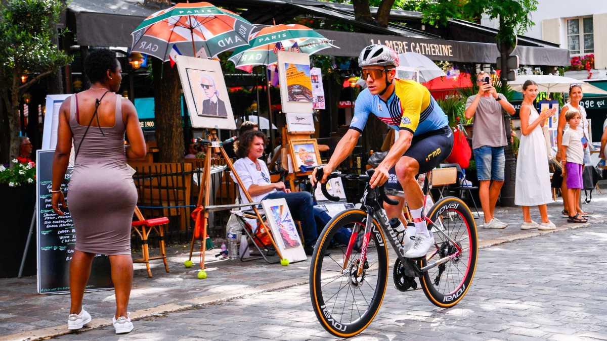 Immagine di Il ciclismo a Montmartre, prima delle Olimpiadi