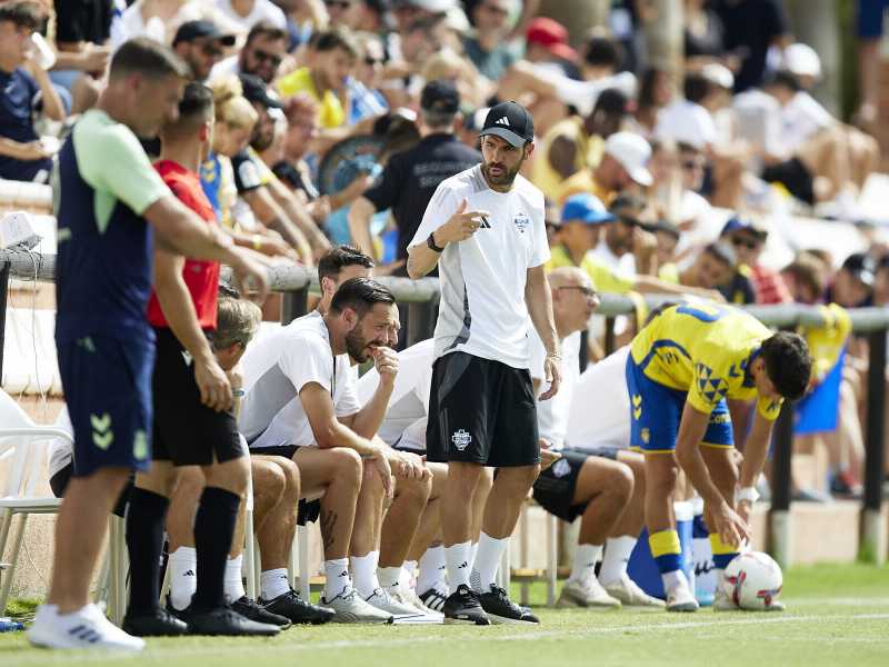 L'allenatore del Como Cesc Fàbregas (foto Getty Images)