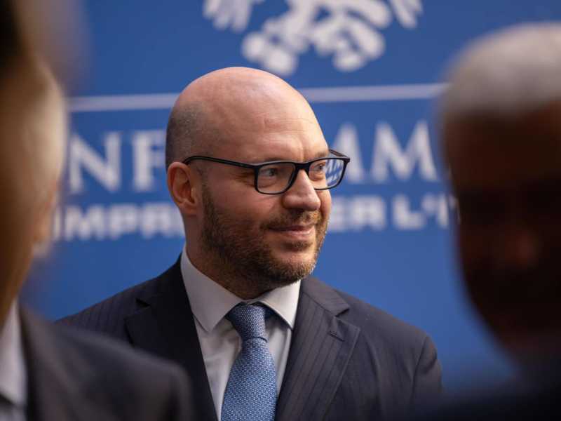 Prendere esempio da Fontana, l’anti La Russa