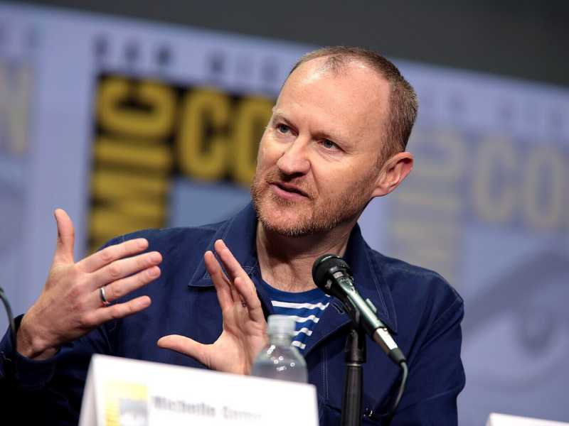 Aspettando un nuovo “Sherlock”, arriva il romanzo spy story di Mark Gatiss