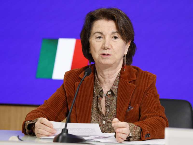 Cosa può fare il governo per la natalità? Parla Roccella