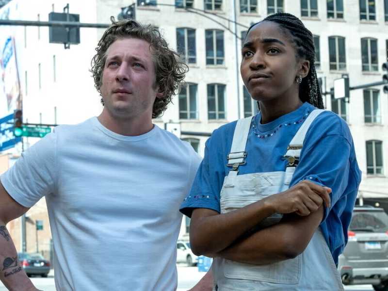 Le serie tv per sopravvivere bene all'estate, aspettando la terza stagione di "The Bear"