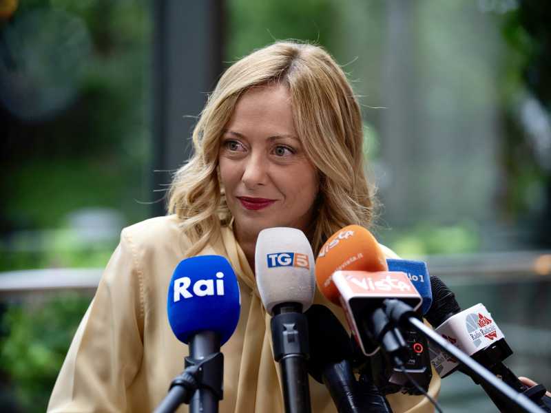 Rai in fiamme. Il voto sul cda slitta al 12 settembre. Meloni vuole un ad "fazzolariano"