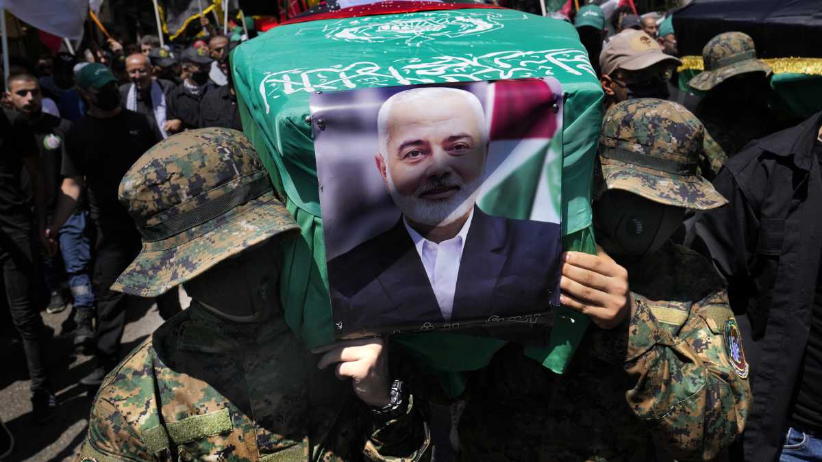 Immagine di “Terrorista moderato”. Le piroette dei giornali su Haniyeh e un libro del Corsera