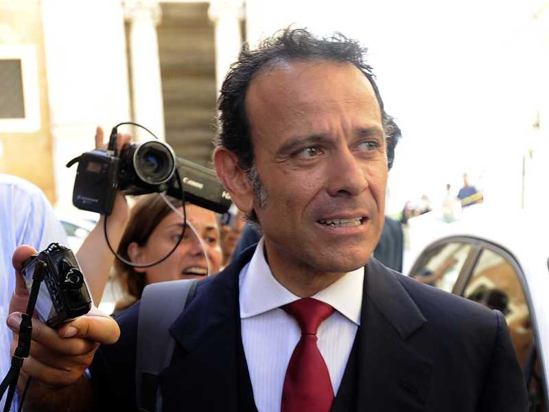 Cosa non torna nell’inchiesta per corruzione nei confronti di Minenna