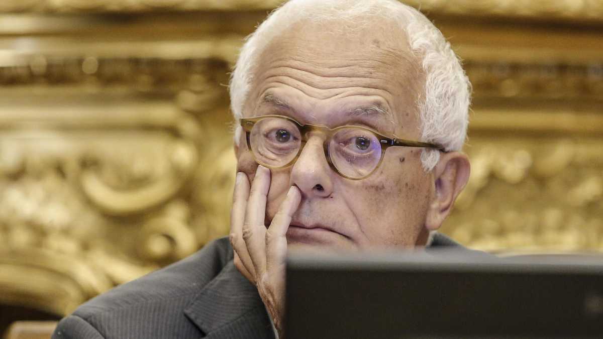 Immagine di L'ex ministro Vincenzo Visco: "Bene gli extraprofitti, ma ora tassiamo gli autonomi”