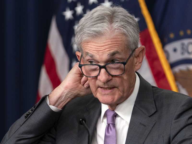 Tagliare o non tagliare i tassi. L’azzardo della Fed e la finanza che s’intreccia con la politica