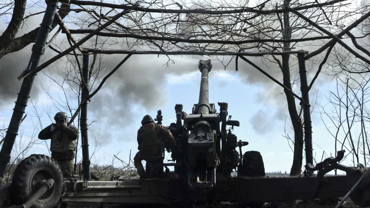 Immagine di I russi spingono lungo il fronte, ma Kyiv prepara la più grande incursione in territorio russo