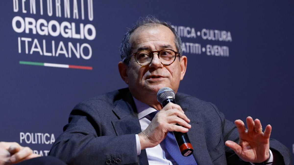Immagine di L'ex ministro Tria: “Meloni, avanti! Fai la liberale”