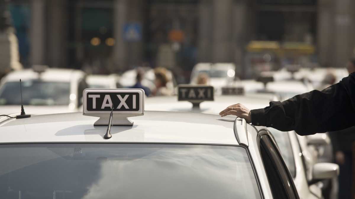 Immagine di Aprire il mercato delle licenze dei taxi si può, basta guardare Madrid