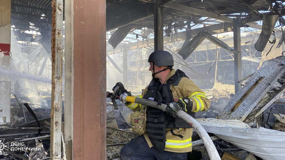 Immagine di Il contrattacco russo all'incursione ucraina colpisce un supermercato