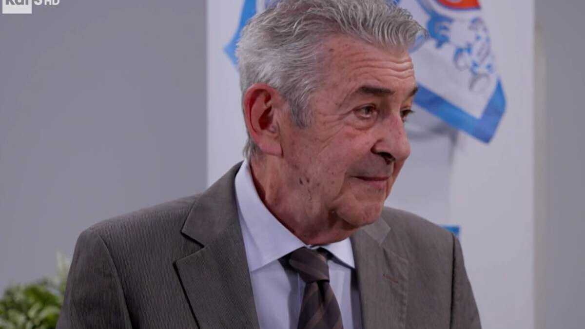 Immagine di I piani di Renato per le vacanze vanno in fumo e lui finisce per essere il più simpatico della famiglia