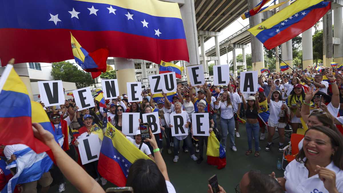 Immagine di Cittadini italiani spariti in Venezuela: "È in corso un grande rastrellamento", dice Di Giuseppe (FdI)