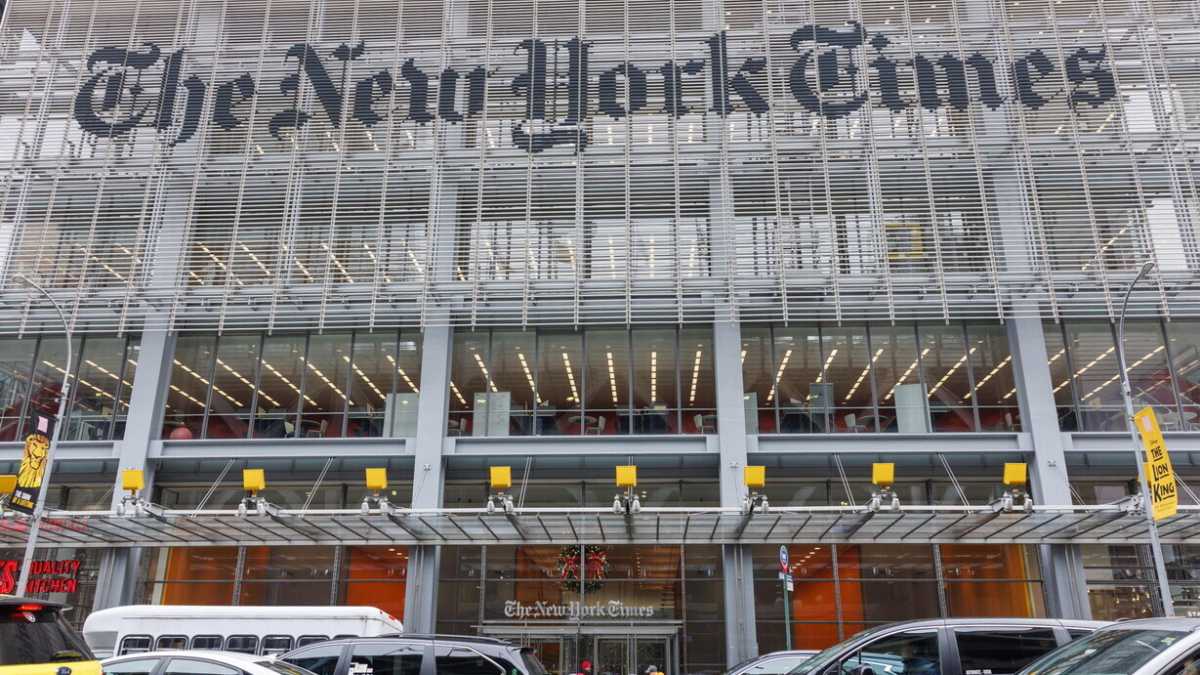 Immagine di L’attacco a Bari Weiss racconta tutta la crisi d’identità del New York Times