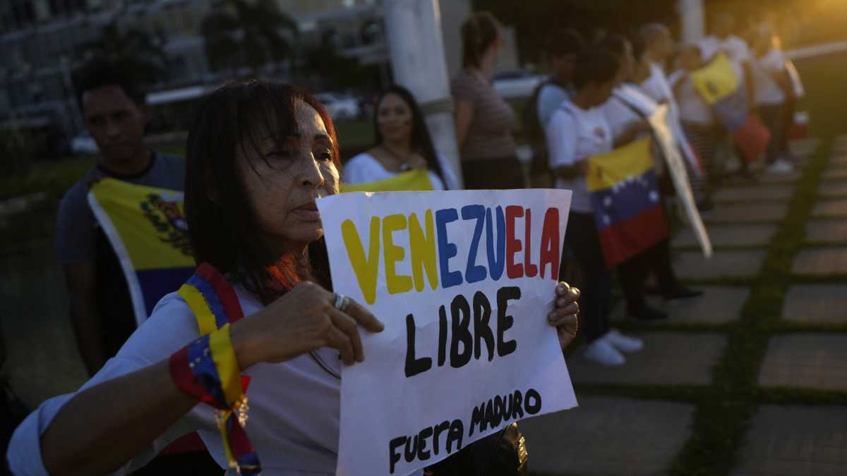 Immagine di Maduro è rimasto da solo