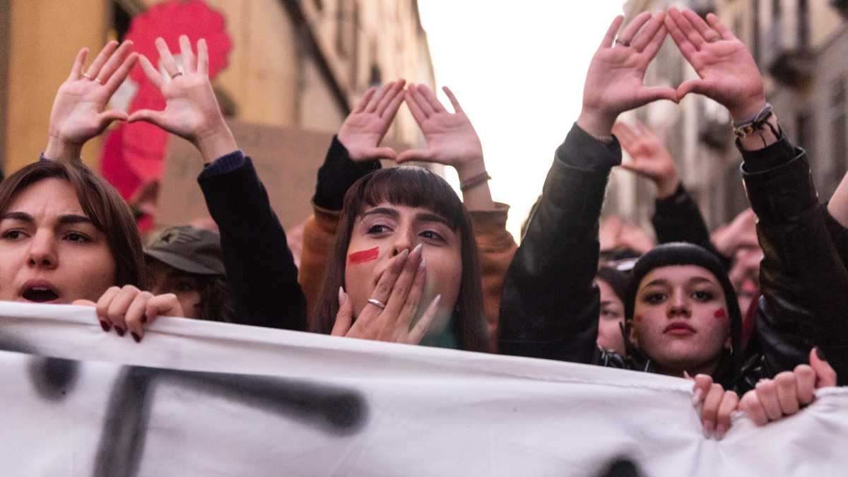 Immagine di Avanti, sorelle: la lotta femminista fuori da ogni conformismo