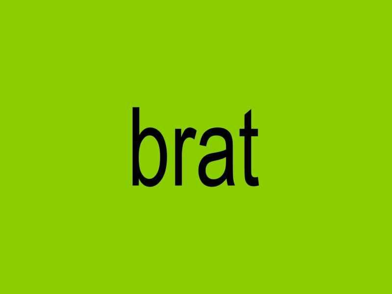 La copertina di "brat", il nuovo album di Charlie XCX