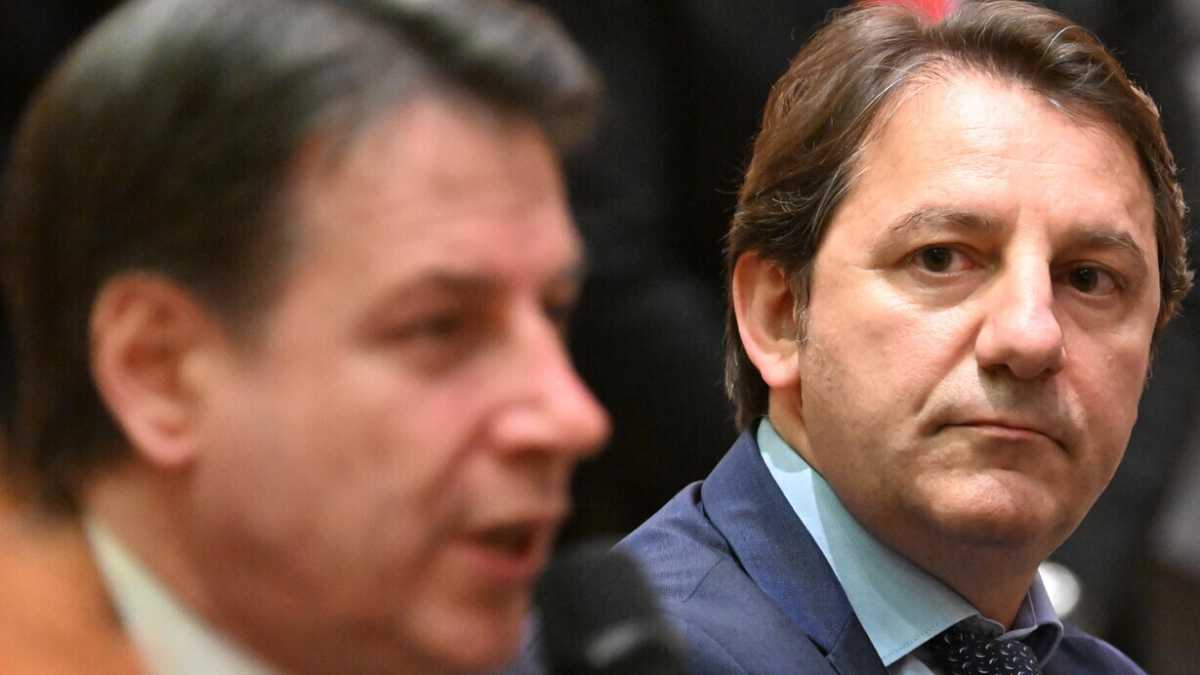 Immagine di Il terrapiattismo dei Cinque stelle