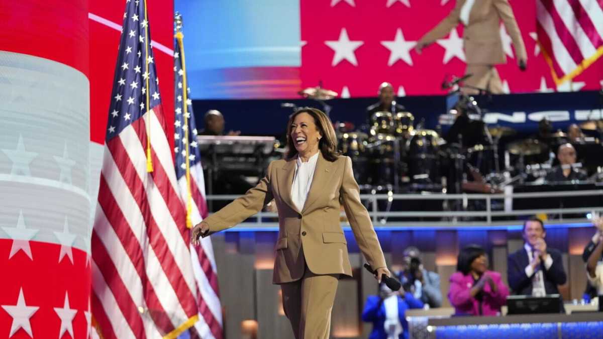 Immagine di Notti magiche al Trump Hotel di Chicago, aspettando Kamala alla Convention democratica