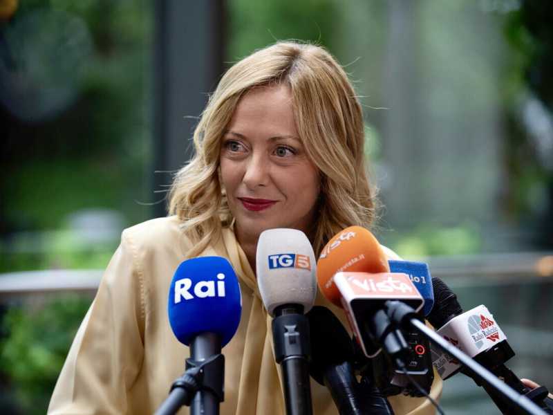Burocrazie, diplomazie e altri nemici non immaginari di Meloni