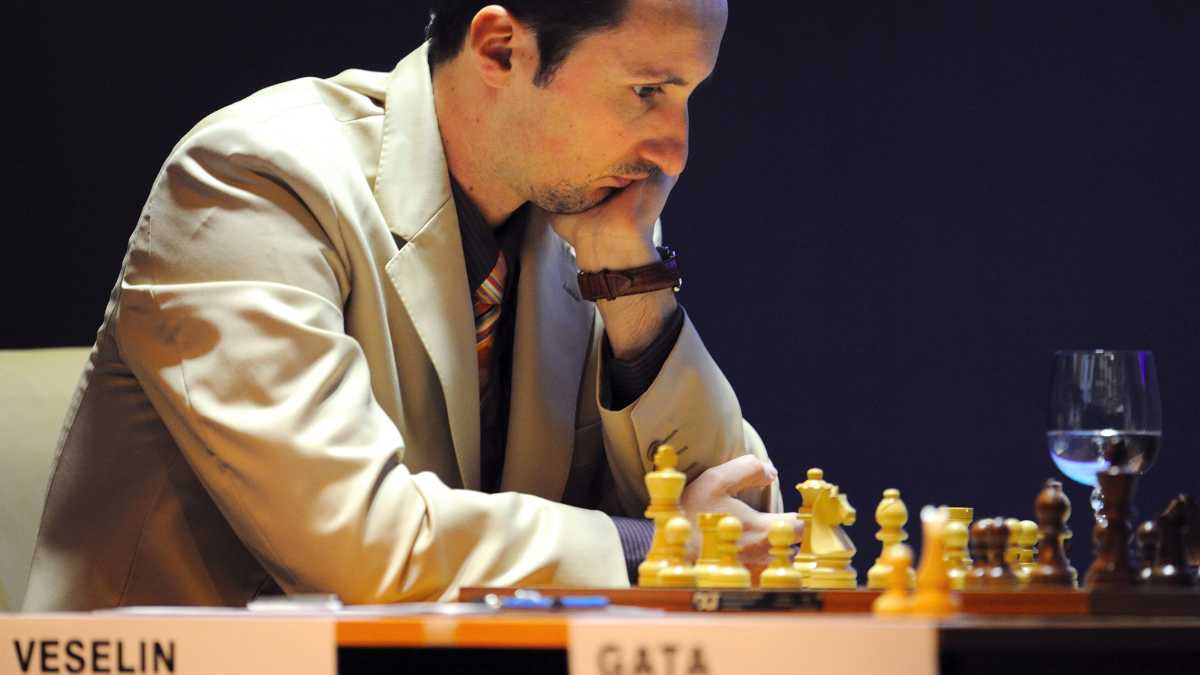 Immagine di A Spilimbergo 451 giocatori e il mito vivente Topalov