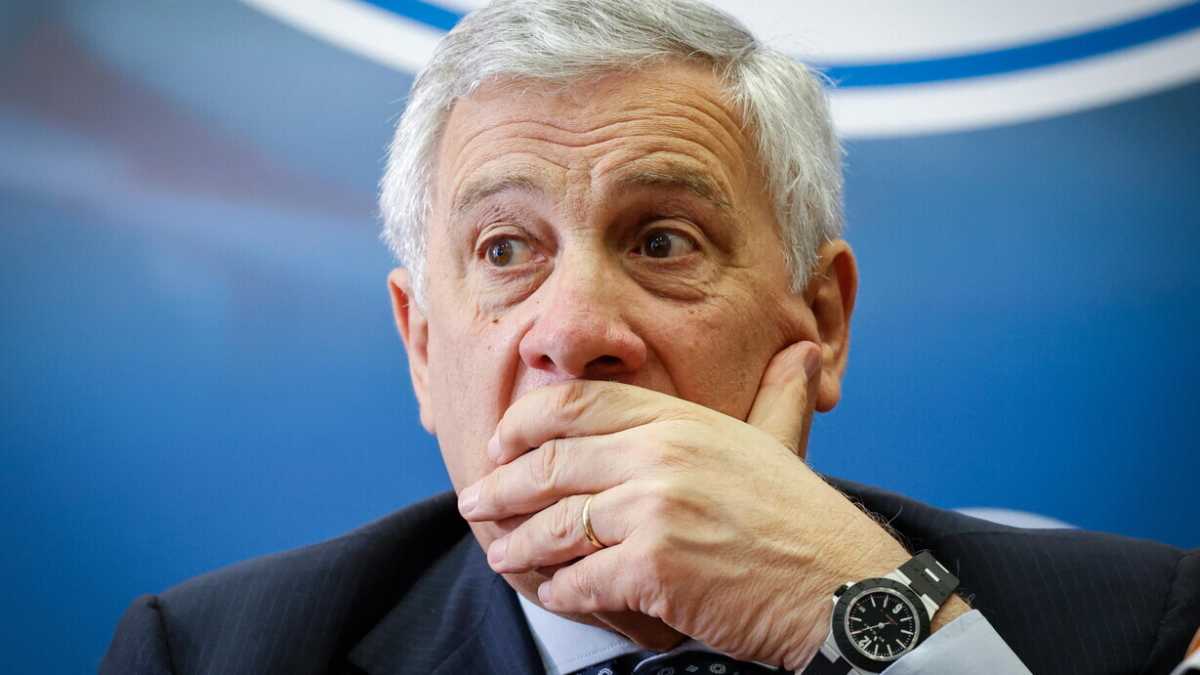 Immagine di Ora la Lega usa Berlusconi per attaccare Tajani sullo ius scholae