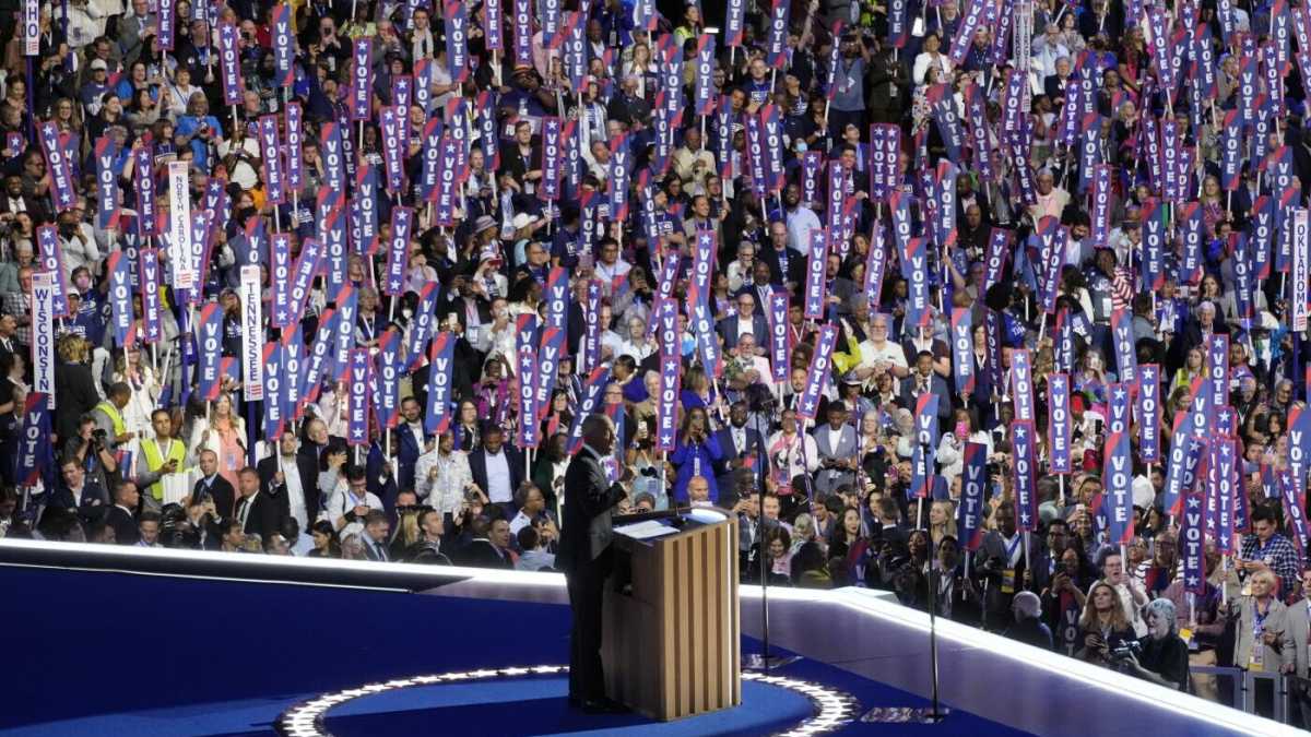 Immagine di La politica non è la casa di Barbie. Entusiasmo e scongiuri alla convention democratica