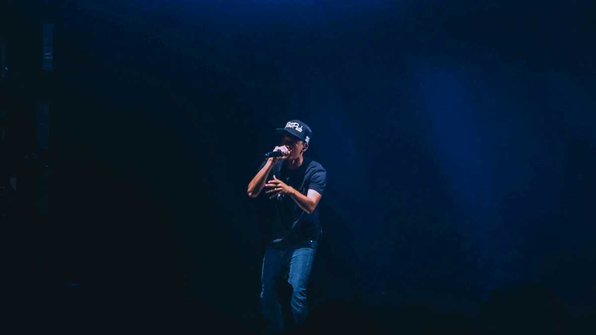 Immagine di Il rapper danese che si è ritrovato in Donbas e il decreto salva valori tradizionali di Putin