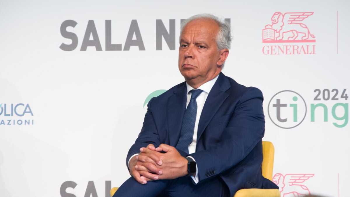 Immagine di Nessuna terza di via di Piantedosi sull'immigrazione: ecco perché il ministro è contro lo ius scholae