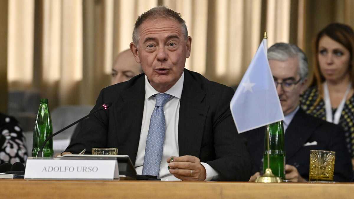 Immagine di Il giustizialismo alternato di Urso su Ilva