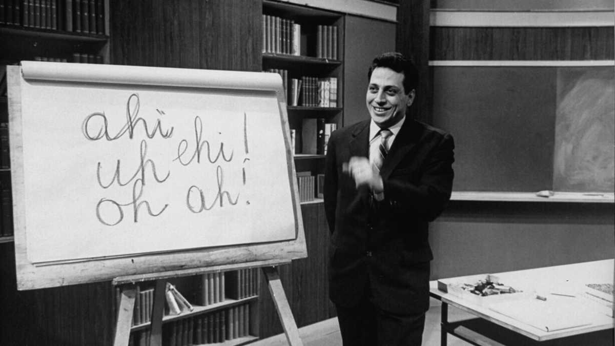 Immagine di La biografia del maestro Manzi per rimettere la scuola al centro di tutto