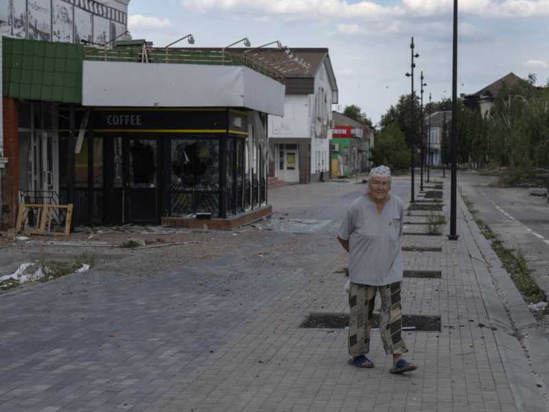 Nella regione ucraina dove parte l'offensiva in Russia, tra sfollati, scettici e militari sempre pronti