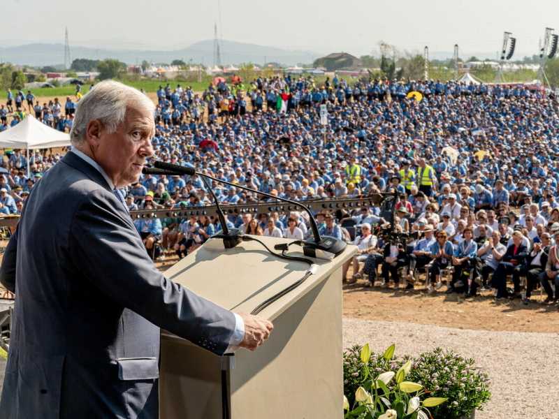 Il ministro degli Esteri Antonio Tajani parla prima della messa in conclusione della Route 2024 Agesci, Verona, 25 agosto 2024. ANSA/GIORGIO MARCHIORI
