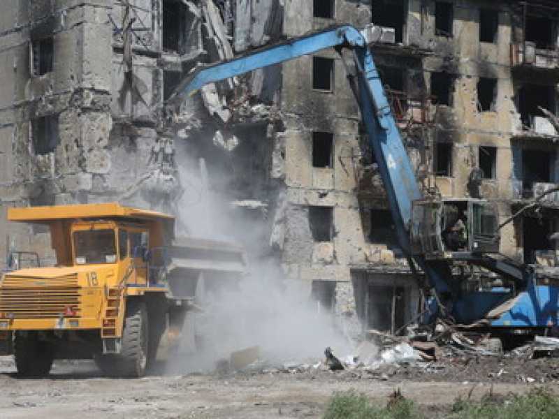 Guerra Ucraina: Mariupol Distrutta, Simbolo di Devastazione